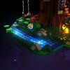 Tree House 21318 Close Water[1]