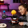 LEGO® Planeta Země a Měsíc na oběžné dráze 42179