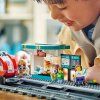 LEGO® City Tramvaj a zastávka v centru města 60423